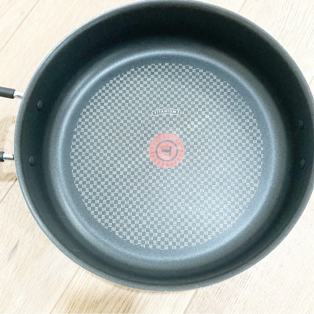 Black Non-Stick Cookware Frying Pan with Glass Lid